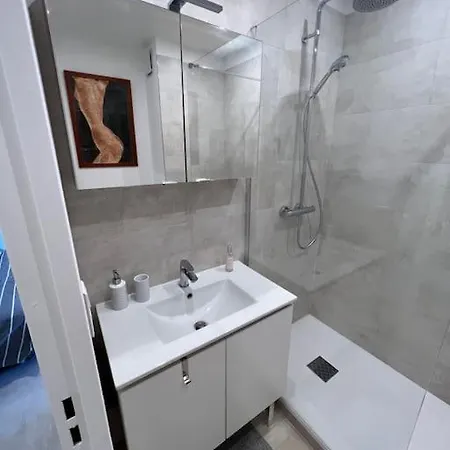 Beautiful Juan Les Pins Studio Apt With Pool Access Apartman Antibes