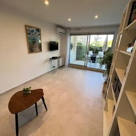 Beautiful Juan Les Pins Studio Apt With Pool Access Antibes